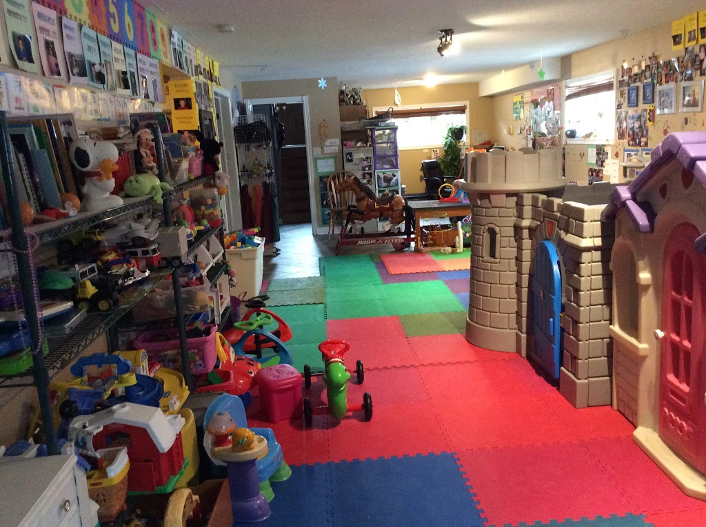 Graces Daycare | 28 Tona Trail, Wasaga Beach, ON L9Z 0A5, Canada | Phone: (705) 429-5851