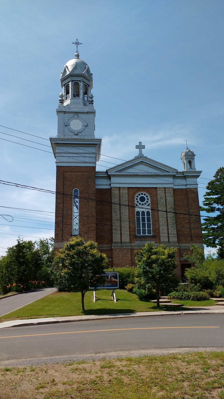 Saint Catherine Church | 2 Rue Jolicoeur, Sainte-Catherine-de-la-Jacques-Cartier, QC G3N 2L7, Canada | Phone: (418) 875-3313