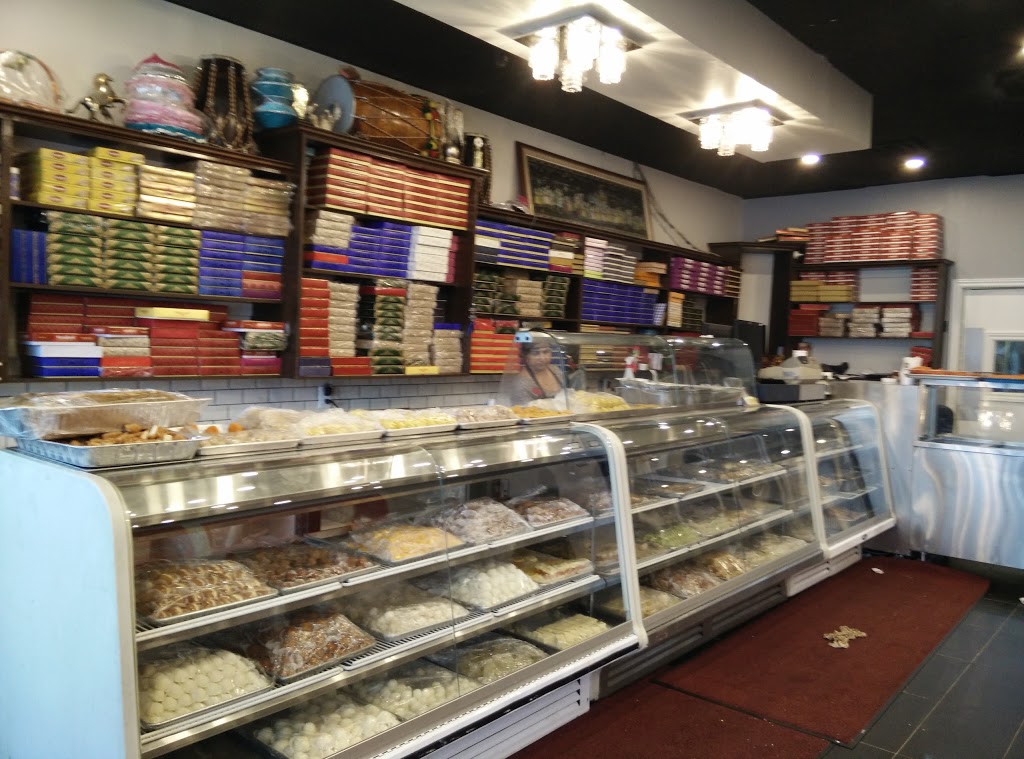 Standard Sweets & Restaurant | 200 County Ct Blvd, Brampton, ON L6W 4K7, Canada | Phone: (905) 450-0306