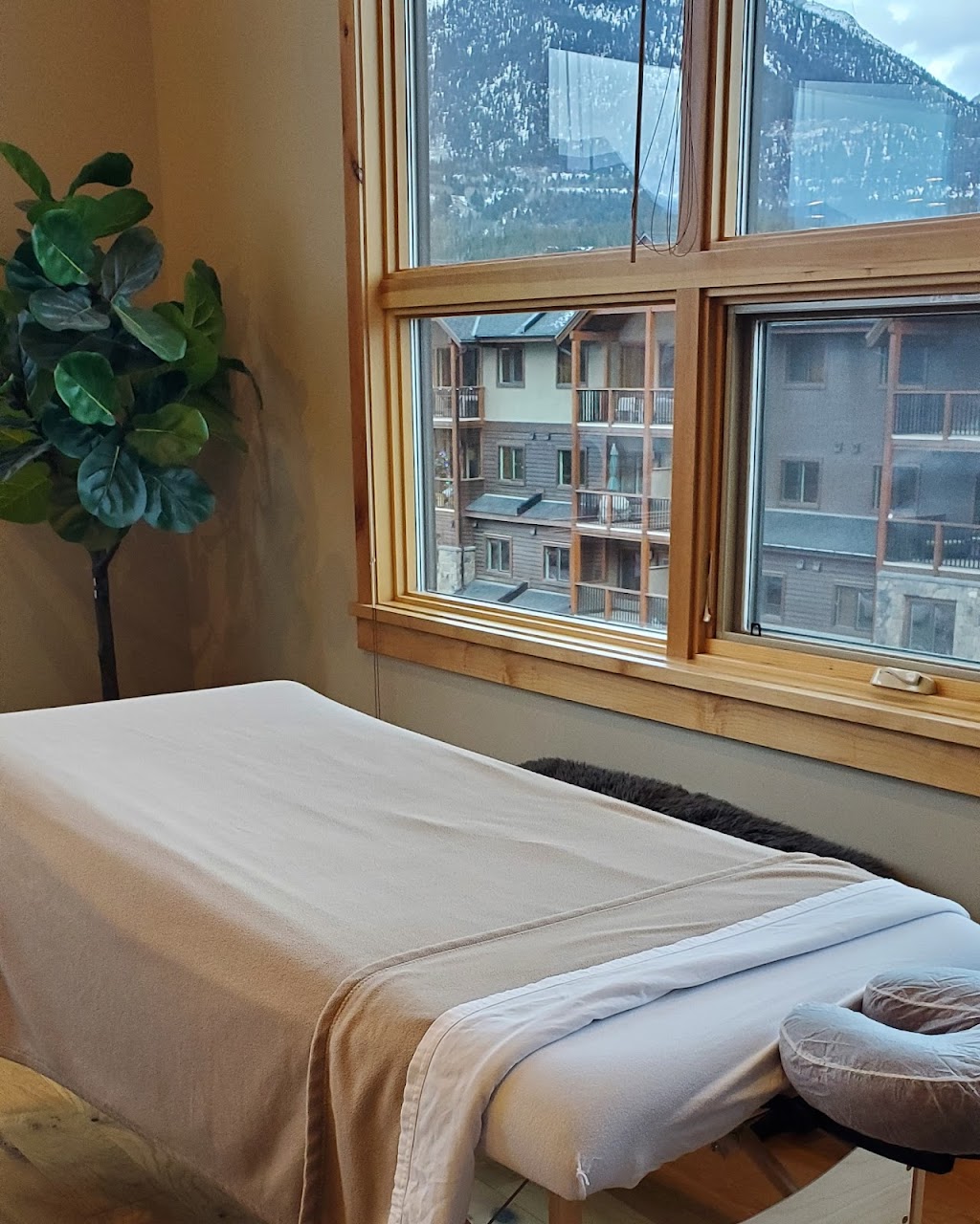 Zenergistic Mobile Massage & Reflexology | 75 Dyrgas Gate, Canmore, AB T1W 0A6, Canada | Phone: (587) 329-2181