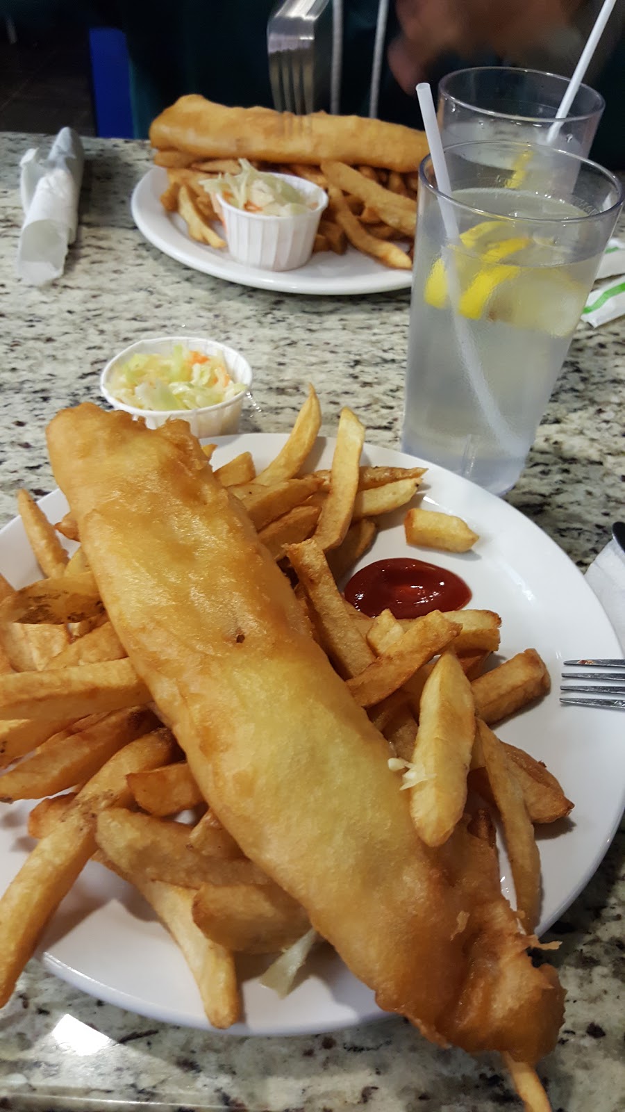 Halibut House Fish and Chips Inc. | 288 Bloor St W, Oshawa, ON L1J 1P9, Canada | Phone: (905) 721-2288