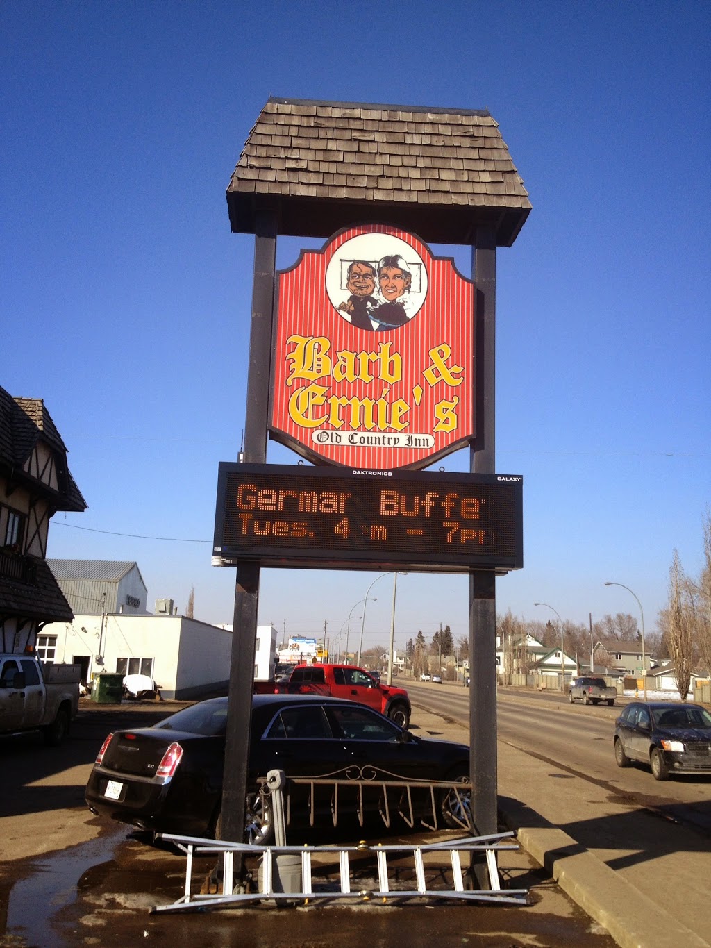 Barb & Ernies Old Country Inn | 9906 72 Ave NW, Edmonton, AB T6E 0Z3, Canada | Phone: (780) 433-3242