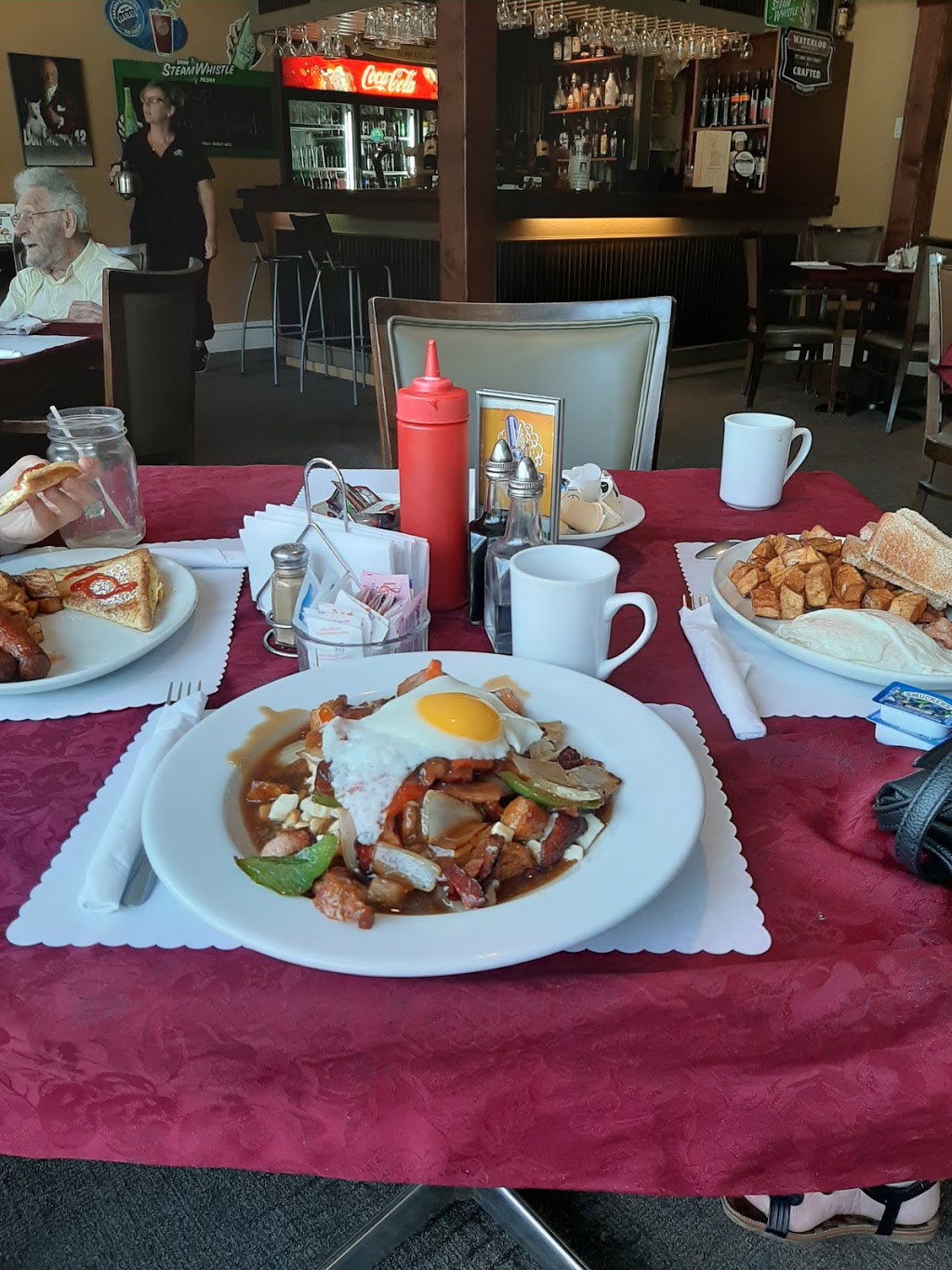 Cedar Valley Golf & Country Club and The Club House Cafe | 7041 County Rd 29, Brockville, ON K6V 5T4, Canada | Phone: (613) 342-2158