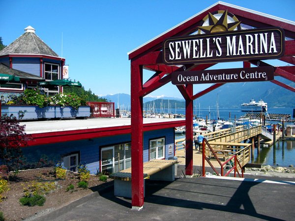 Sewells Marina | 6409 Bay St, West Vancouver, BC V7W 3H5, Canada | Phone: (604) 921-3474