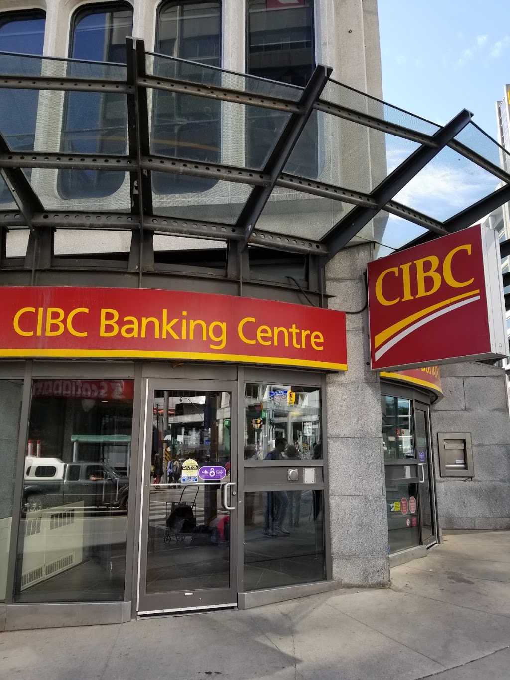 CIBC Branch with ATM | 1 St Clair Ave W, Toronto, ON M4V 1K7, Canada | Phone: (416) 980-4170