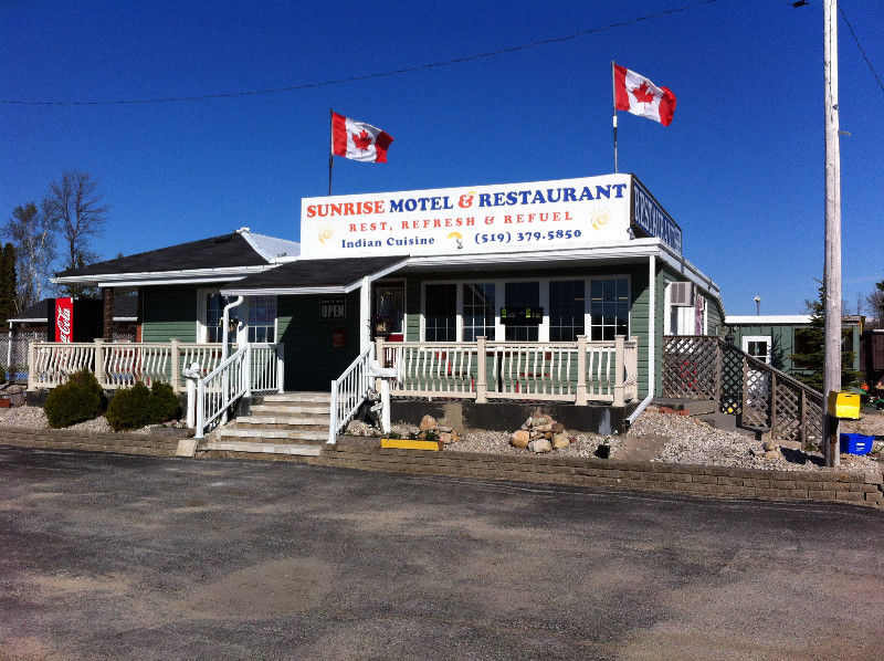 Sunrise Motel & Restaurant | 3972 ON-21, Port Elgin, ON N0H 2C5, Canada | Phone: (519) 368-2020