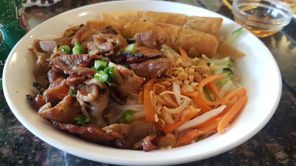 Pho Ao Sen | 3221 Derry Rd W, Mississauga, ON L5N 7L7, Canada | Phone: (905) 824-2888