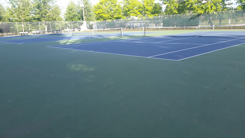 Springwood Tennis Courts | 735 Despard Ave, Parksville, BC V9P 1P9, Canada | Phone: (250) 947-9743