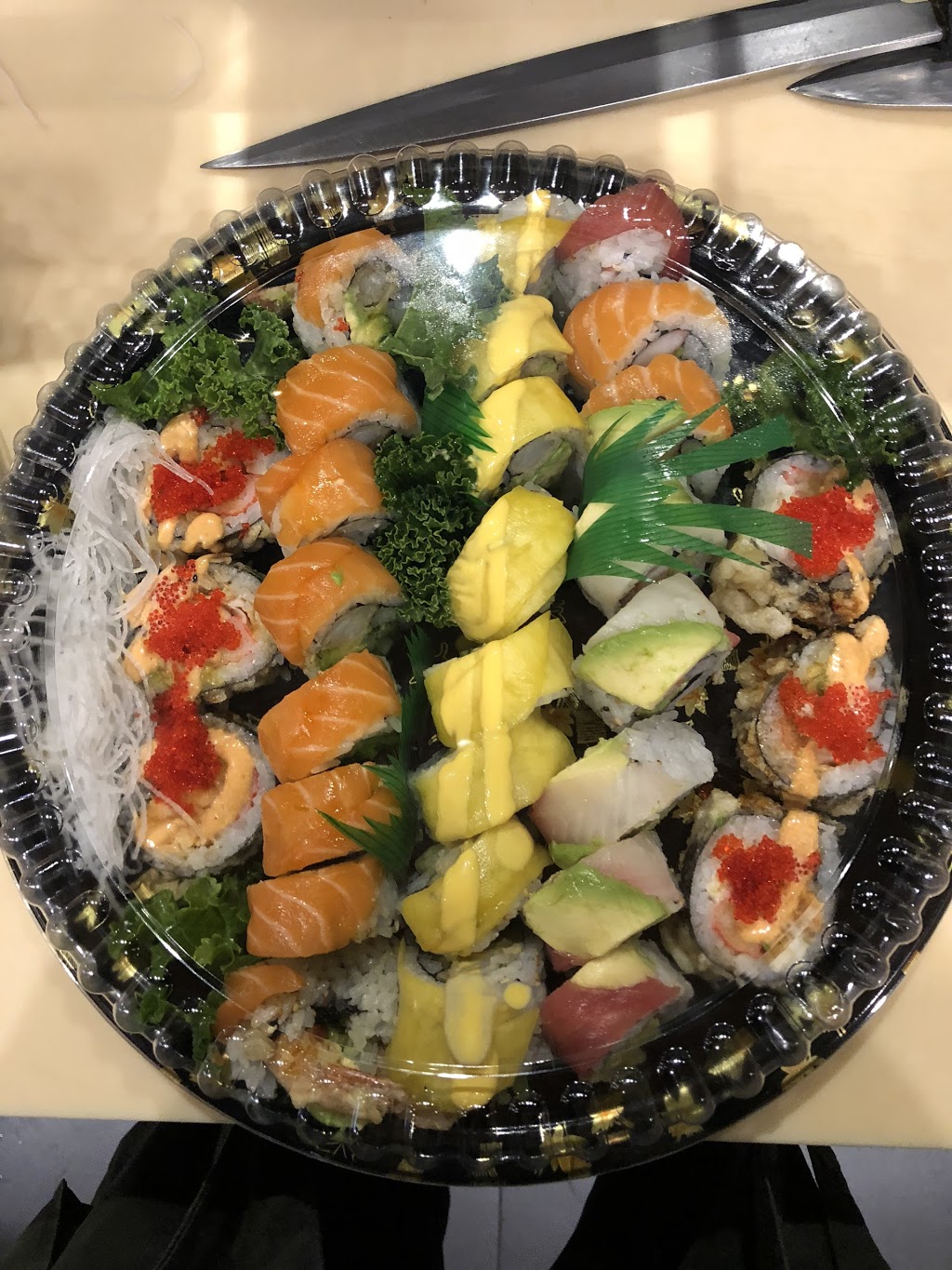 J Sushi Bar | 647 Niagara St, Welland, ON L3C 1E2, Canada | Phone: (905) 788-1188