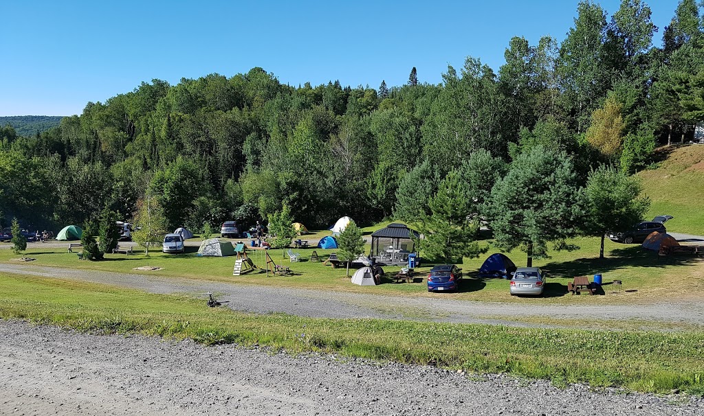 Camping Lattente | 2880 Route des Champagne, Saint-Jean-des-Piles, QC G0X 2V0, Canada | Phone: (819) 538-0717