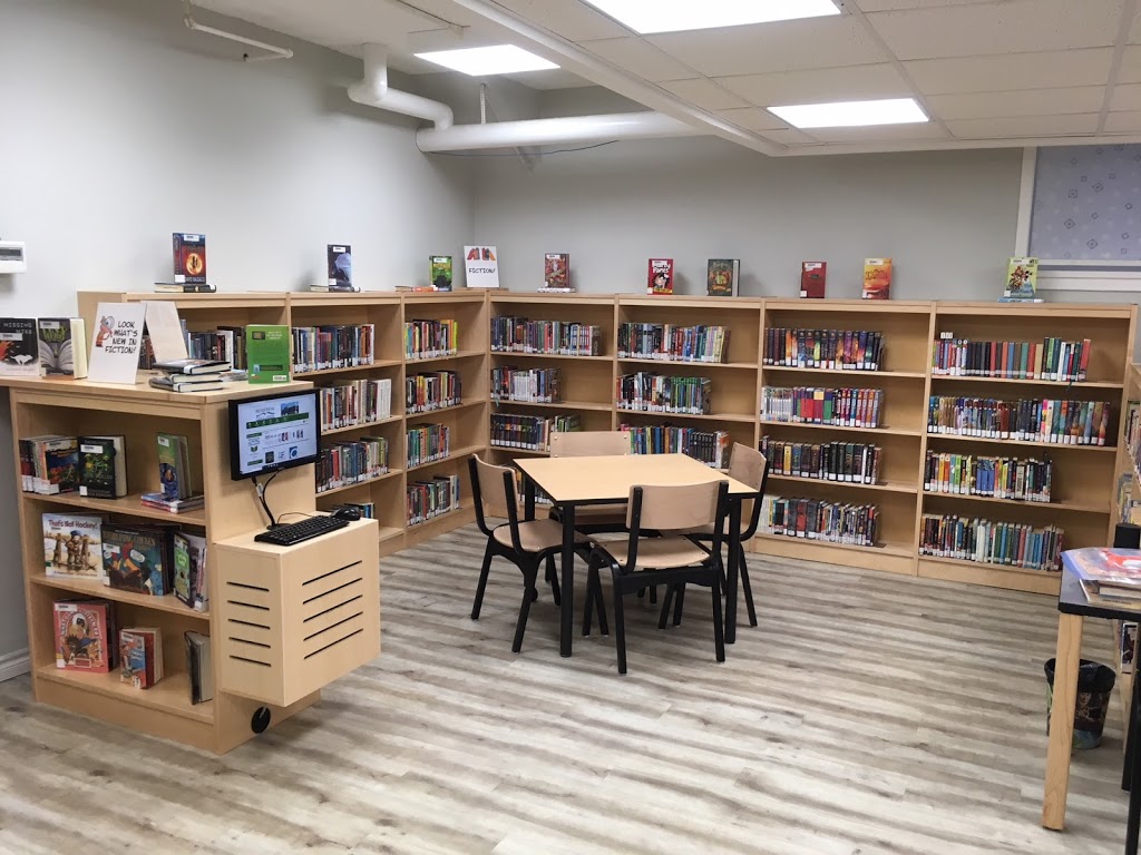 Renfrew Public Library | 13 Railway Ave, Renfrew, ON K7V 3A9, Canada | Phone: (613) 432-8151