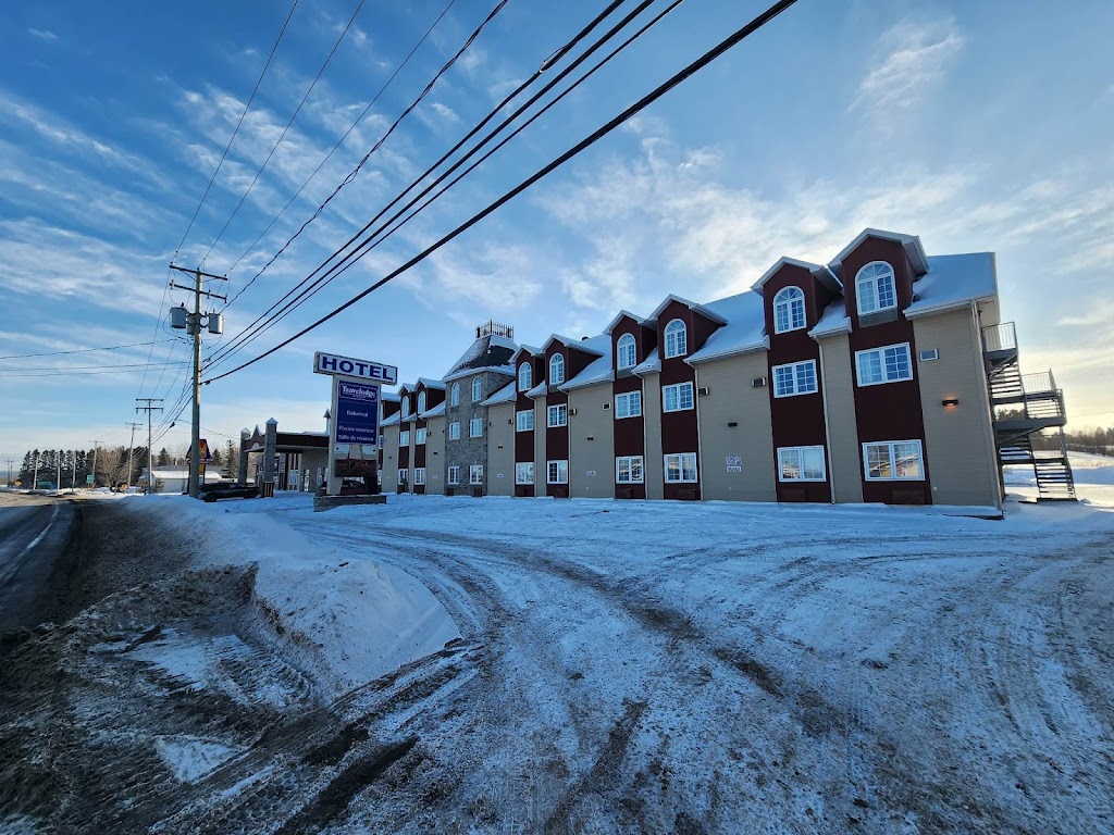 Travelodge by wyndham roberval | 19 Bd de lAnse, Roberval, QC G8H 3G6, Canada | Phone: (418) 275-7422