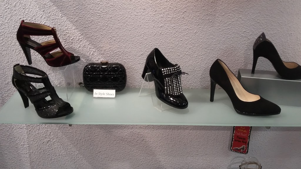 In Style Shoes & Accessories | 1758 Avenue Rd, North York, ON M5M 3Y9, Canada | Phone: (416) 783-0239