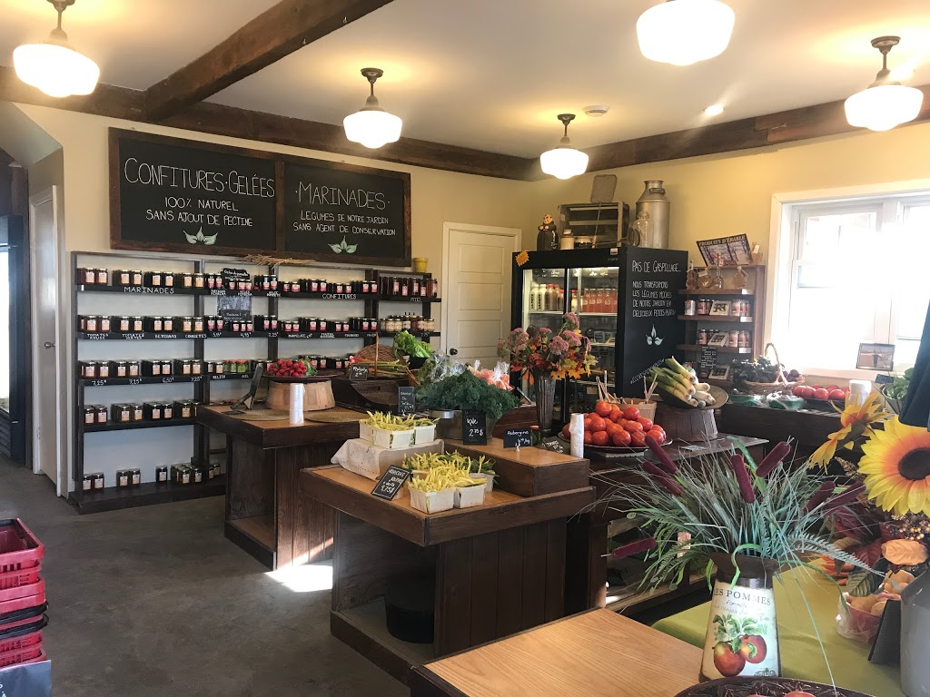 Marché Ferme Beaulieu | 3700 QC-147, Waterville, QC J0B 3H0, Canada | Phone: (819) 562-6477