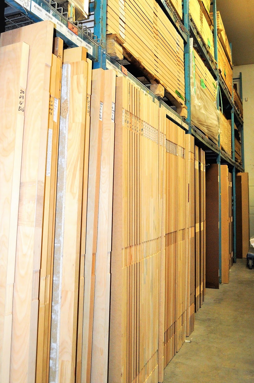 Select Door & Frame | 278 Dalton Ave, Kingston, ON K7K 7H2, Canada | Phone: (613) 549-4193