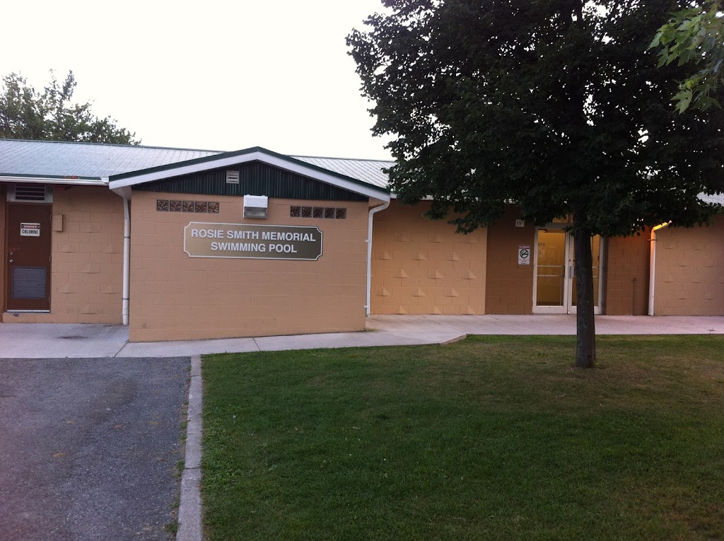 Rosie Smith Memorial Swimming Pool | 391 St George St, Welland, ON L3C 5P6, Canada | Phone: (905) 732-9776