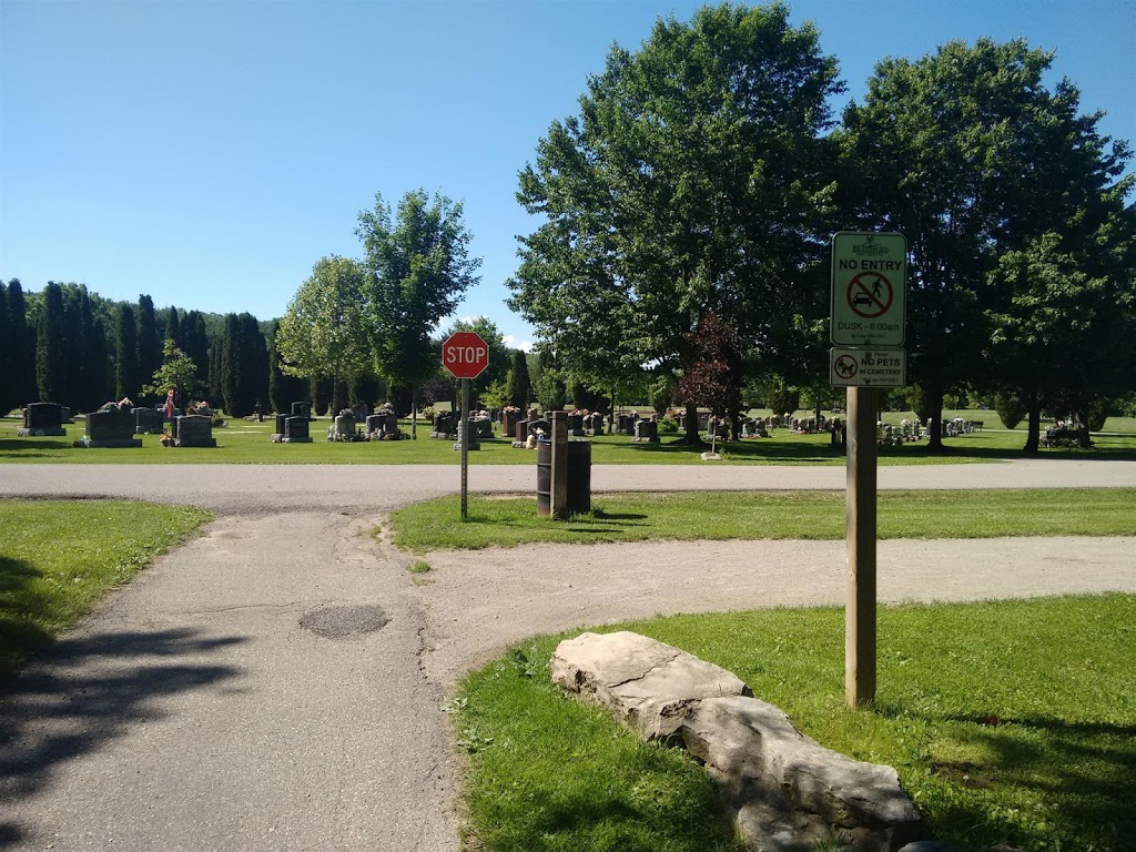 Oakhill Cemetery | 17 Jennings Road, Brantford, ON N3T 5L7, Canada | Phone: (519) 753-0025