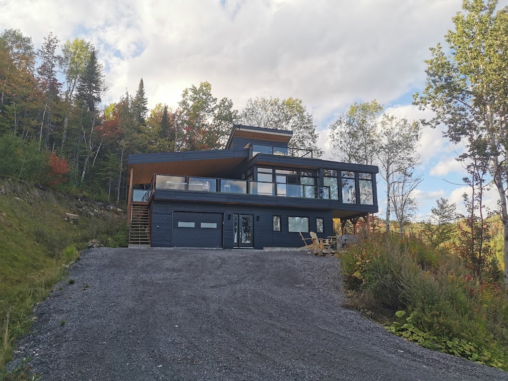 Chalet Des-Roy | 6 Onésime Tremblay, Charlevoix, QC G0A 2L0, Canada | Phone: (450) 464-3389