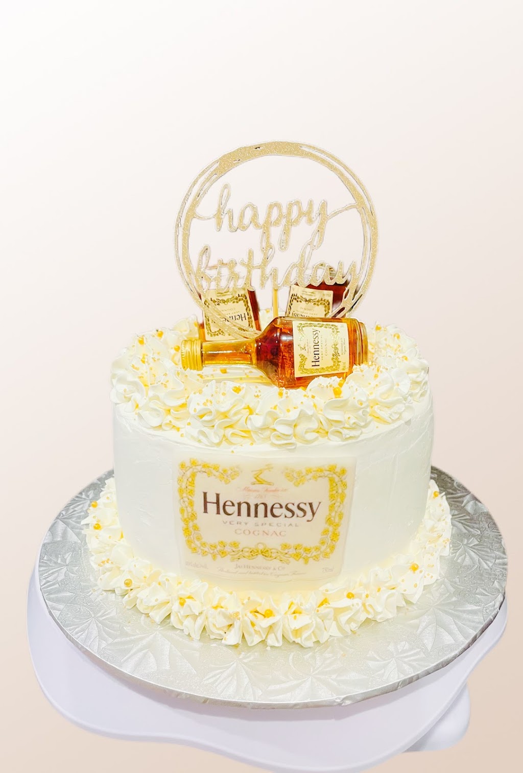 Designed Cake | 784 E Lakeview Rd, Chestermere, AB T1X 0W7, Canada | Phone: (403) 333-9625