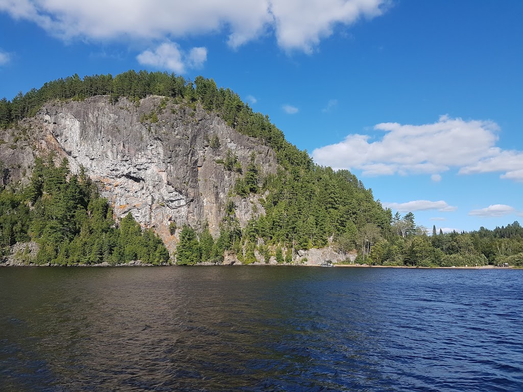 Domaine de la Rivière Mékinac | 235-261 Chemin de la Rivière, Saint-Joseph-de-Mékinac, QC G0X, Canada | Phone: (819) 489-1283