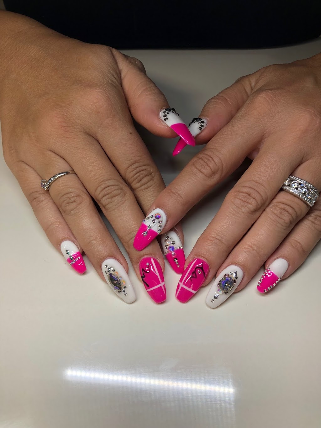 Michelles Nail Salon | 5100 Rutherford Rd, Woodbridge, ON L4H 2J9, Canada | Phone: (905) 552-0461