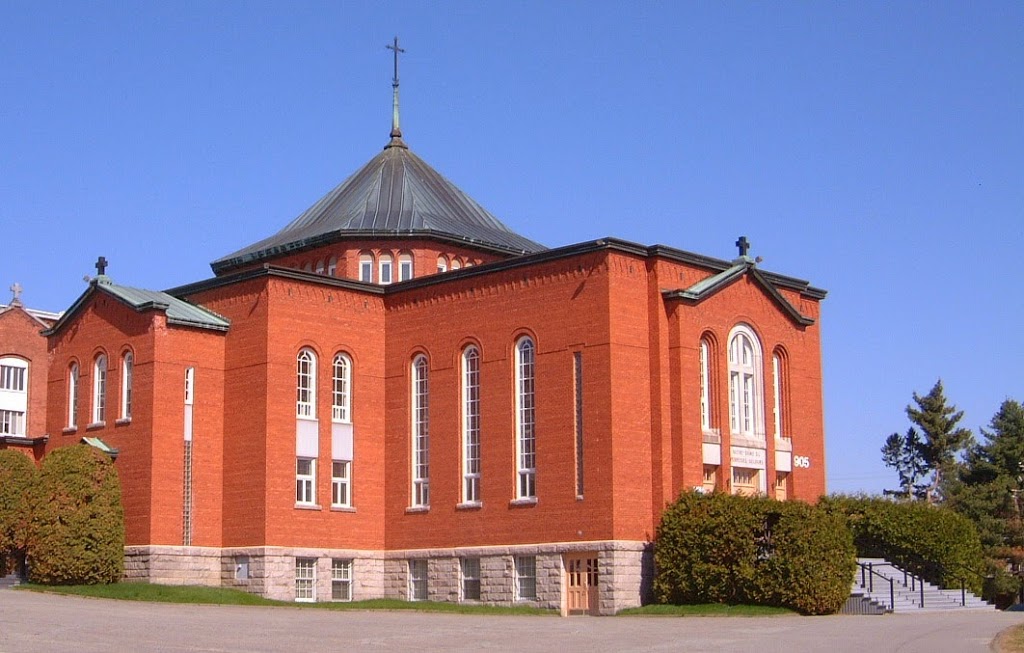 Église Notre-Dame-du-Perpétuel-Secours | 905 Rue de lOntario, Sherbrooke, QC J1J 3V8, Canada | Phone: (819) 562-2677