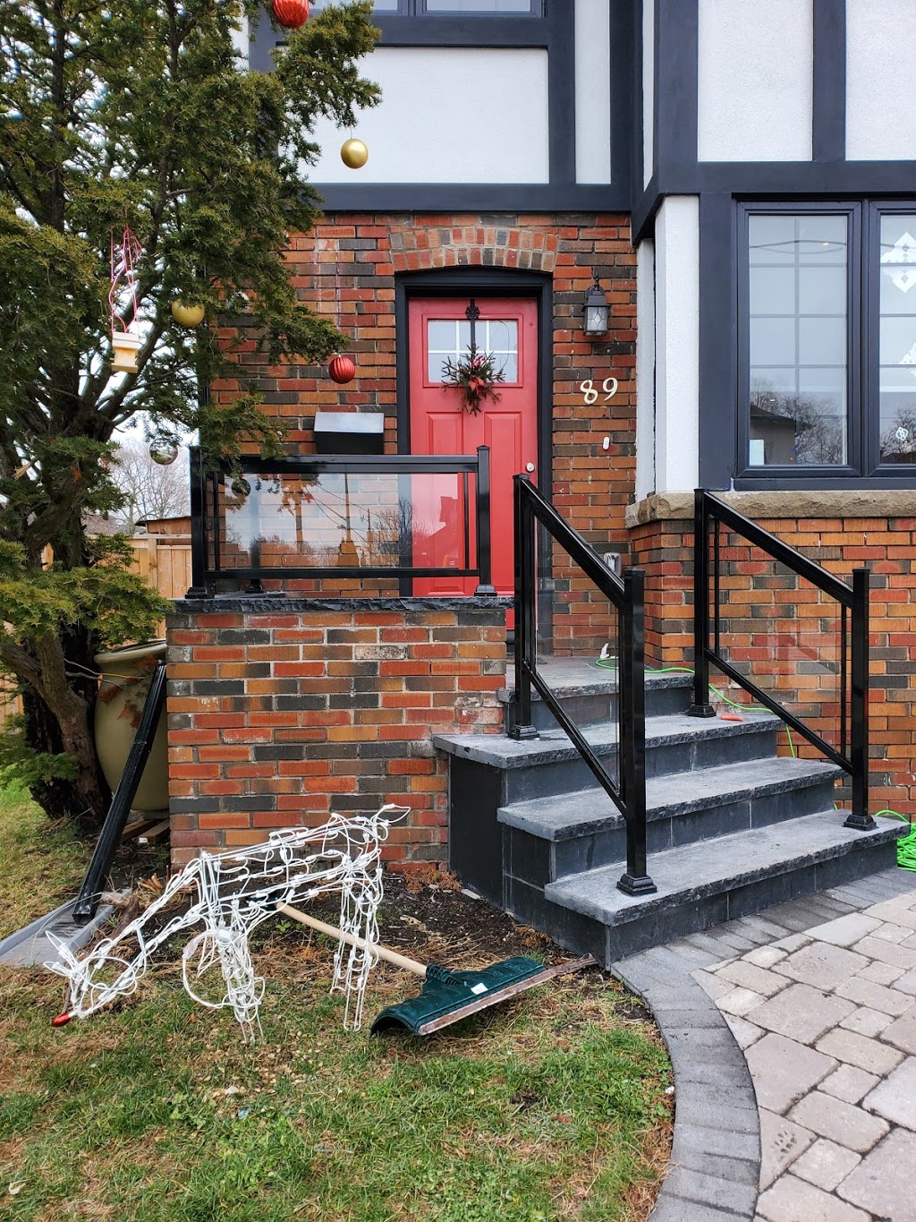 AlumaLux Railings | 34-170 Berry Rd, Etobicoke, ON M8Y 1W5, Canada | Phone: (416) 230-6556