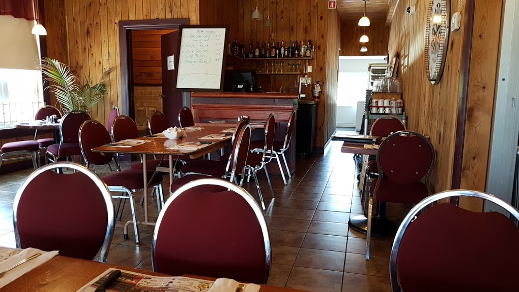 Resto Pedro | 82 QC-104, Saint-Jean-sur-Richelieu, QC J2X 1H1, Canada | Phone: (450) 346-7976