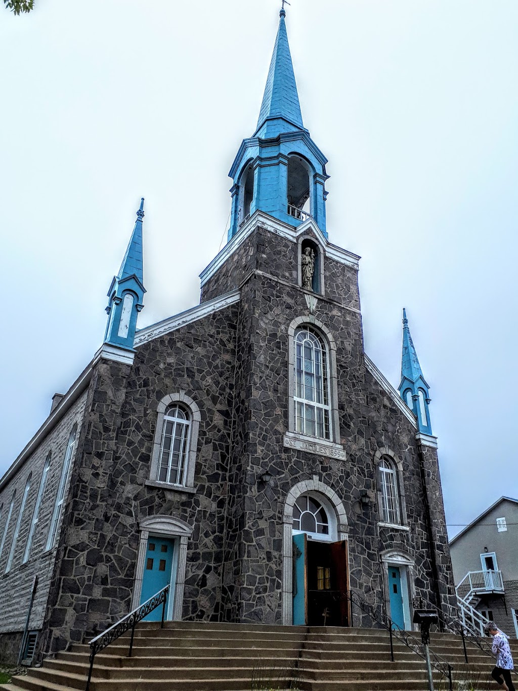 Bibliothèque municipale de Grandes-Piles | 650 4e Av, Grandes-Piles, QC G0X 1H0, Canada | Phone: (819) 533-3697