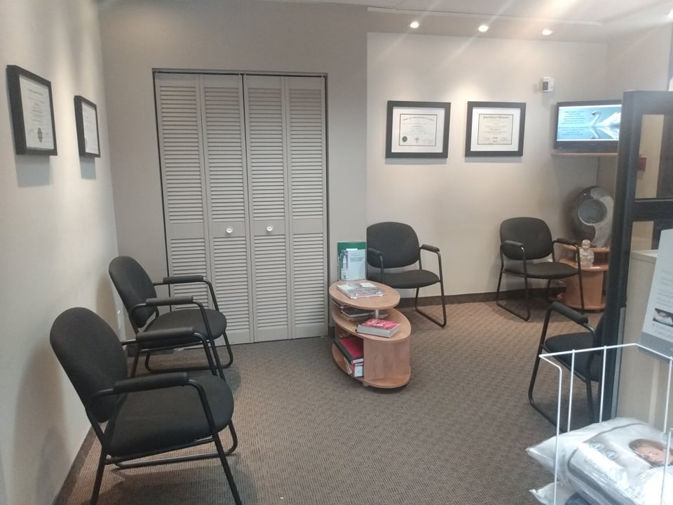 Centre Chiropratique de la Santé Vertébrale - Ahuntsic | 525 Rue Fleury E, Montréal, QC H3L 1G6, Canada | Phone: (514) 274-2415