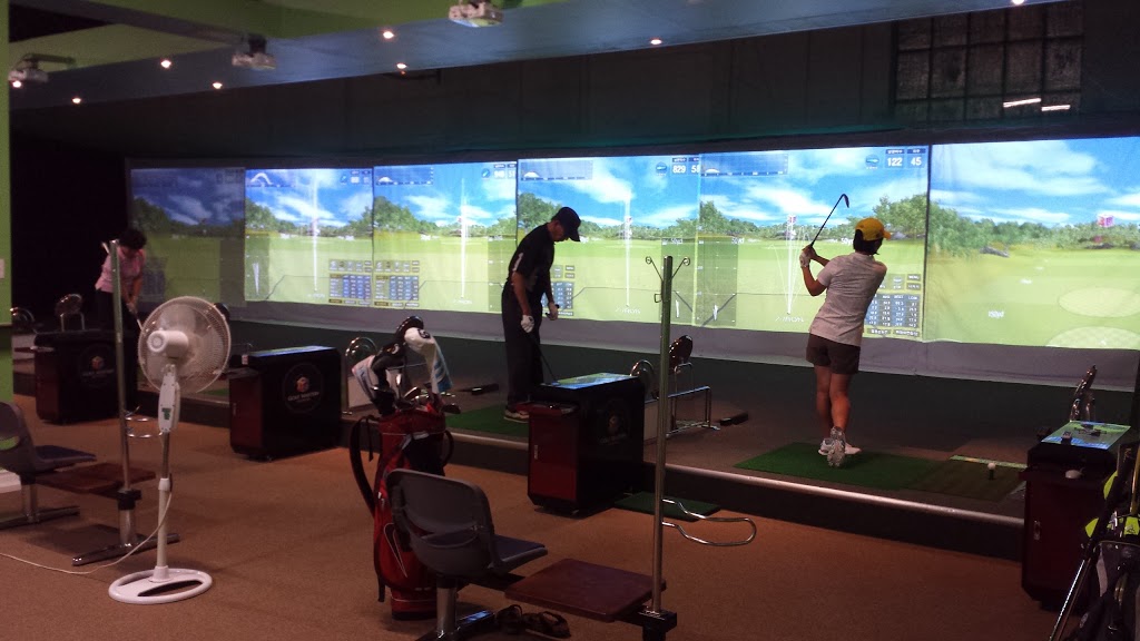 Fieldro Indoor Golf | 1599 Sedlescomb Dr, Mississauga, ON L4X 1M4, Canada | Phone: (647) 294-7988