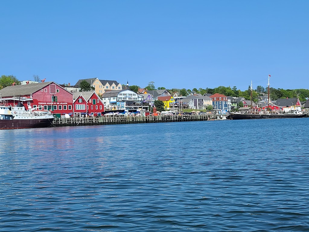 Heritage Fishing Tours | 2 Bluenose Dr, Lunenburg, NS B0J 2C0, Canada | Phone: (902) 634-3535