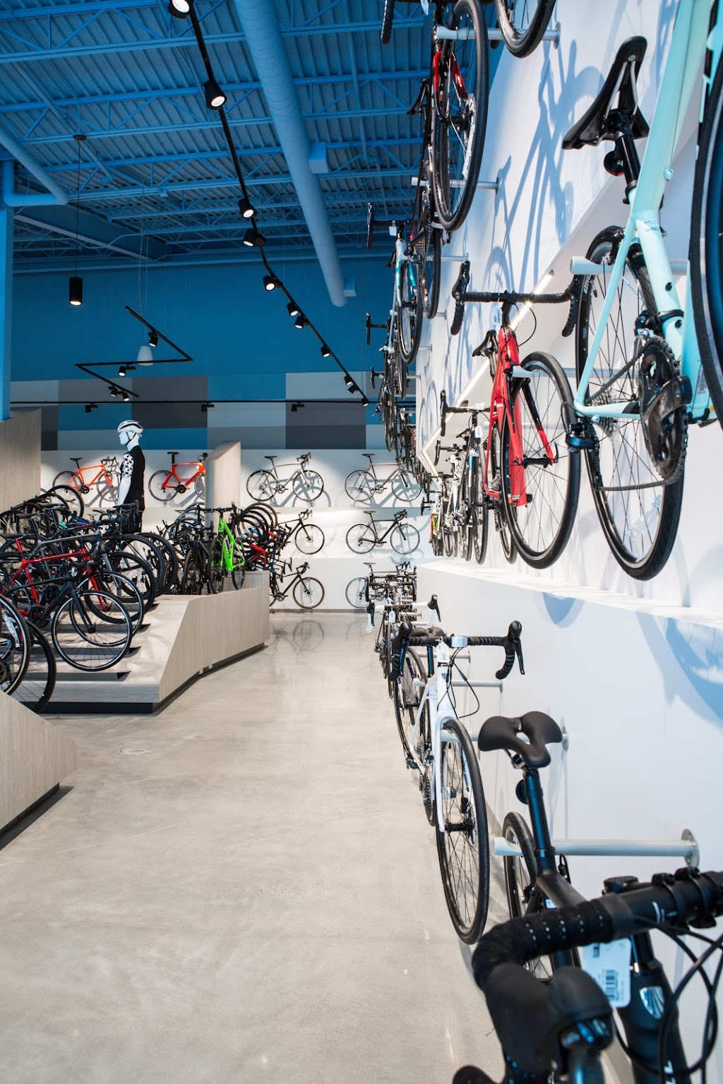 Primeau Vélo - Blainville | 1495 Bd Michèle-Bohec, Blainville, QC J7C 0Y4, Canada | Phone: (450) 987-3224