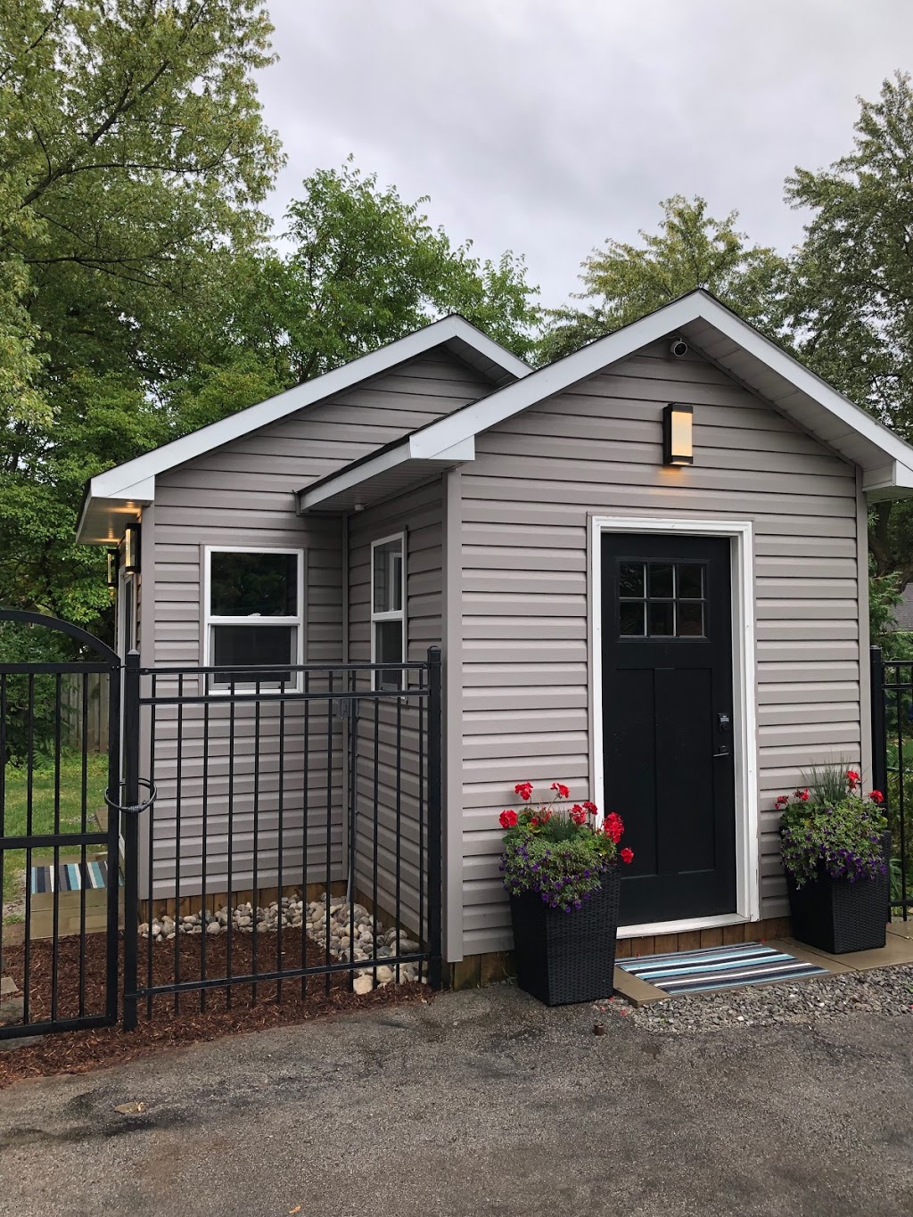 Tiny House of Nails | 4164 New St, Burlington, ON L7L 1T2, Canada | Phone: (905) 220-0478