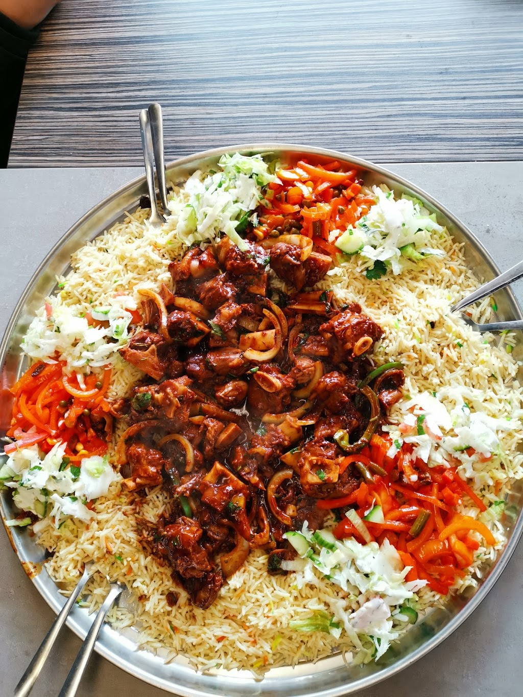 Somali Restaurant | 2127 University Ave W, Windsor, ON N9B 1E3, Canada | Phone: (519) 977-8418