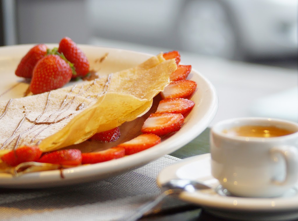 Crêpe Café | 349 Rue Saint-Charles Ouest, Longueuil, QC J4H 1E7, Canada | Phone: (450) 332-5055