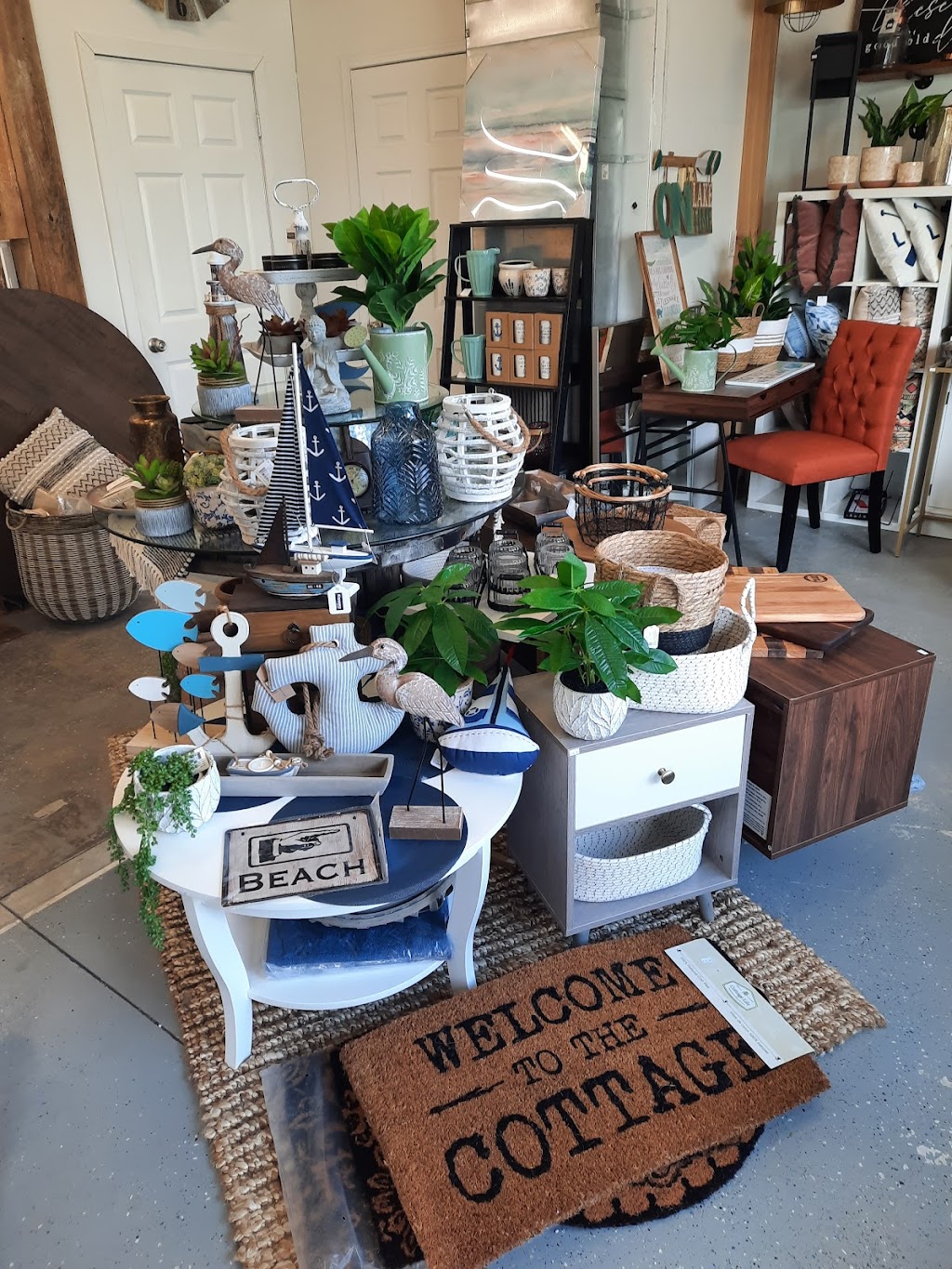 The Modern Farmhouse | 1246 Wellington St, Port Elgin, ON N0H 2C3, Canada | Phone: (289) 230-1200