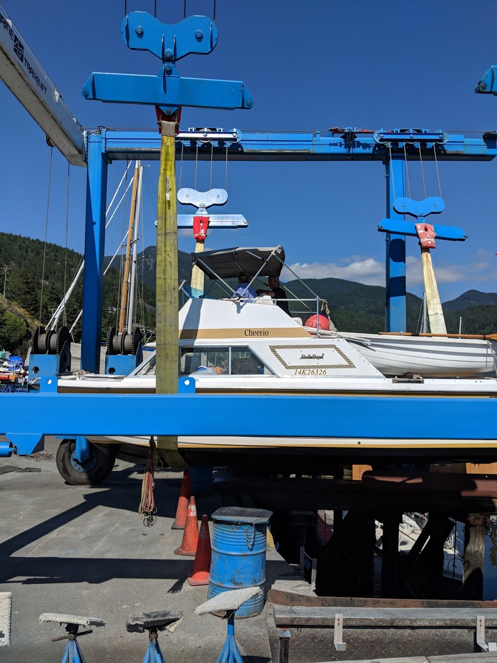 Race Rock Yacht Services Ltd. | 5908 Marine Dr, West Vancouver, BC V7W 2S2, Canada | Phone: (604) 921-7007