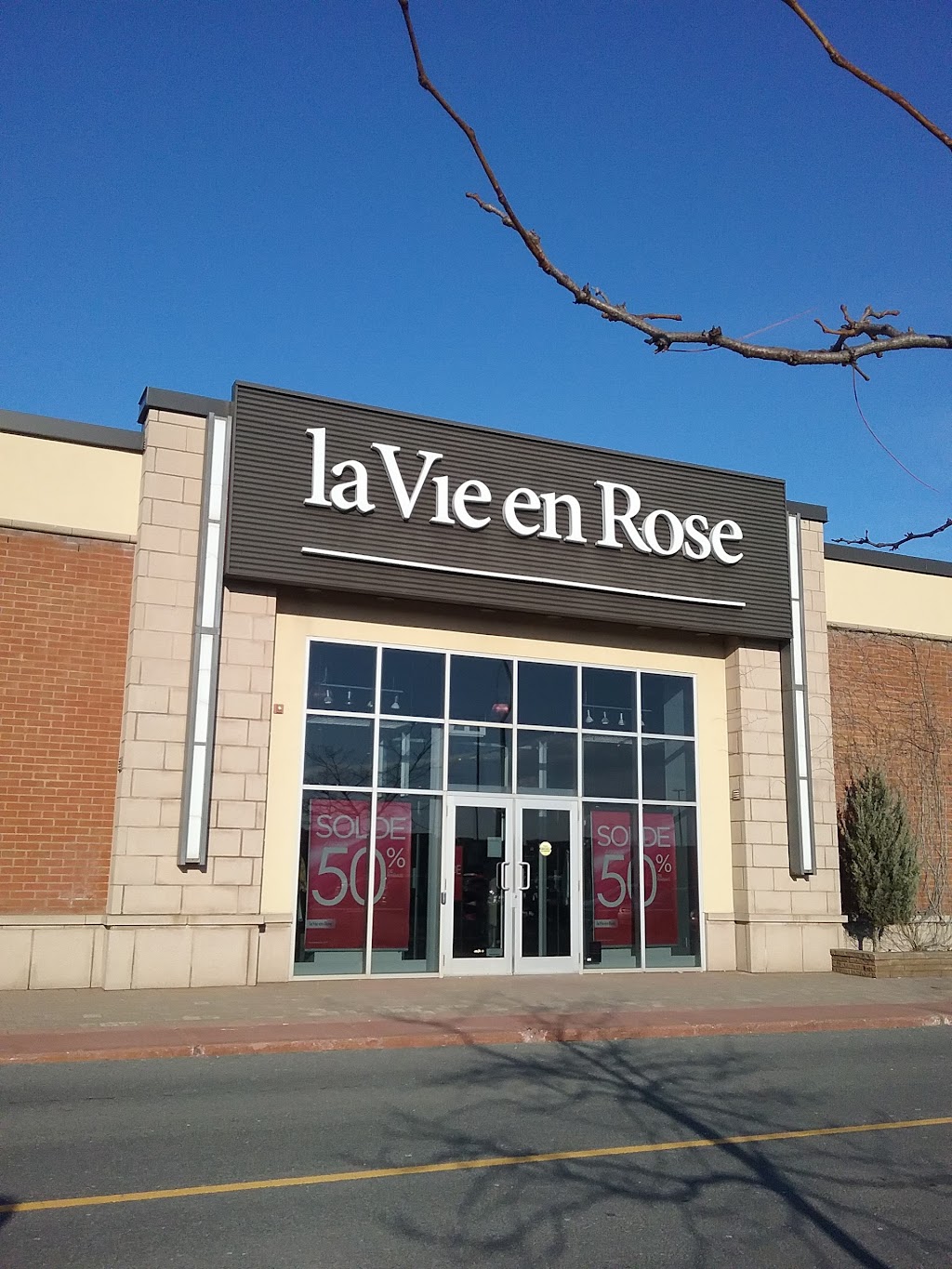 la Vie en Rose Carrefour de la rive-sud Outlet | 582 Chem. de Touraine, Boucherville, QC J4B 5E4, Canada | Phone: (450) 641-7277