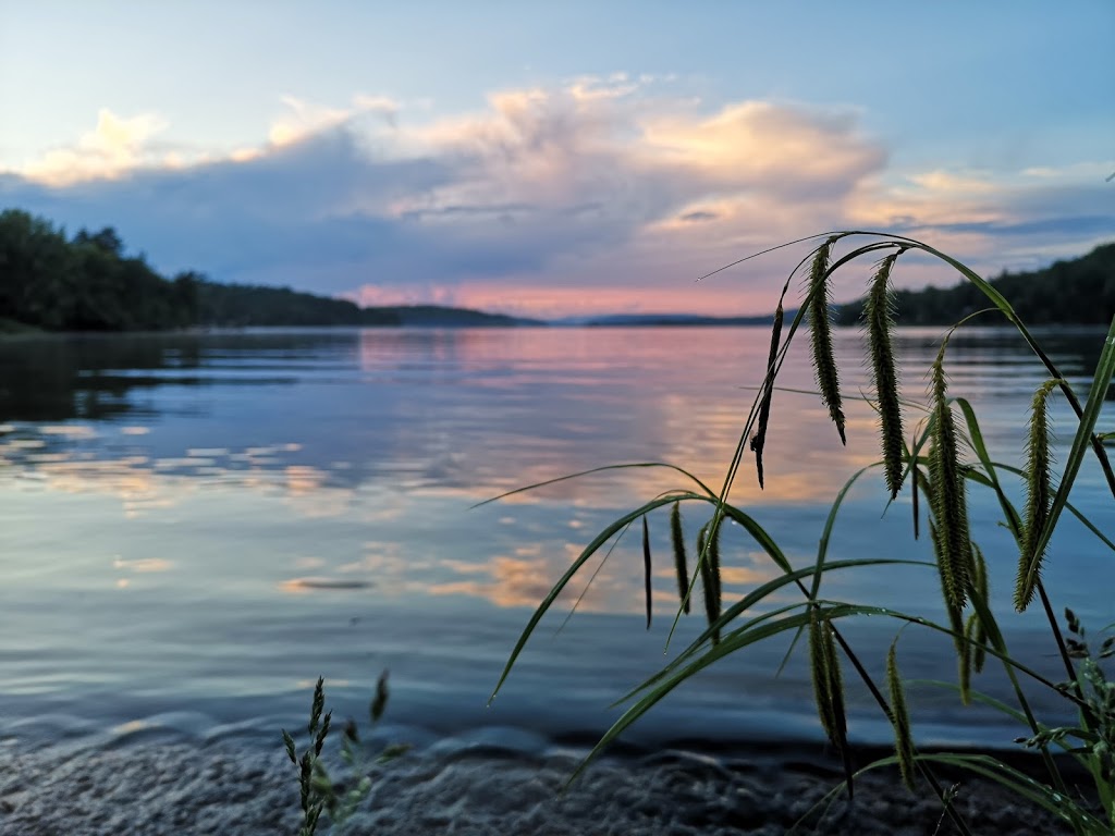 Domaine Le Ptit Peu Plus | 910 Chemin de la Presquîle, Lac-des-Îles, QC J0W 1J0, Canada | Phone: (819) 597-2213