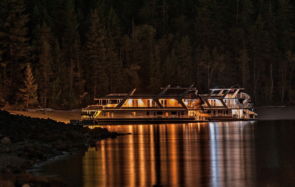 Waterway Houseboat Vacations | 1 Mervyn Rd, Sicamous, BC V0E 2V0, Canada | Phone: (877) 928-3792