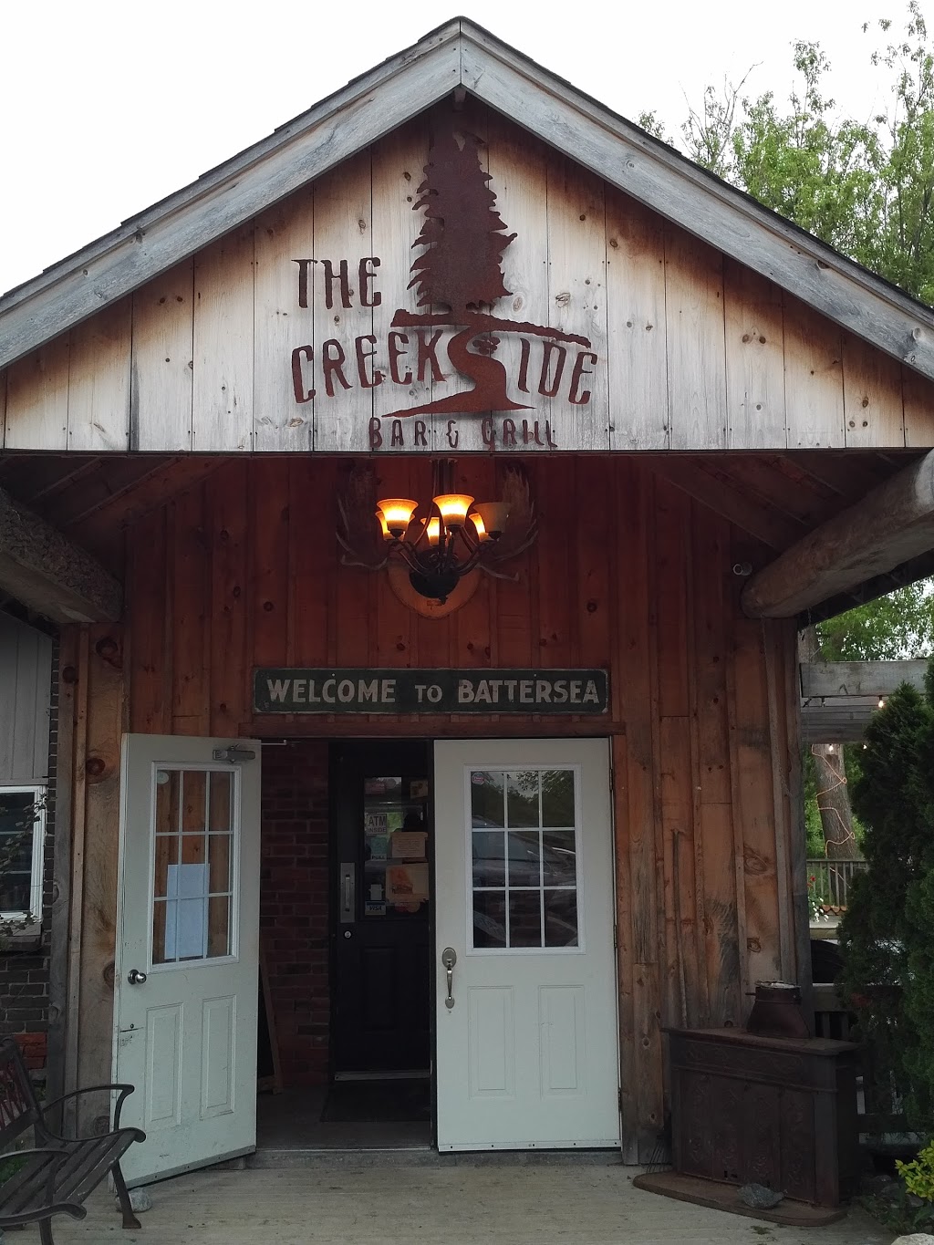 Creekside Bar & Grill | 2261 Wellington St, Battersea, ON K0H 1H0, Canada | Phone: (613) 353-1102