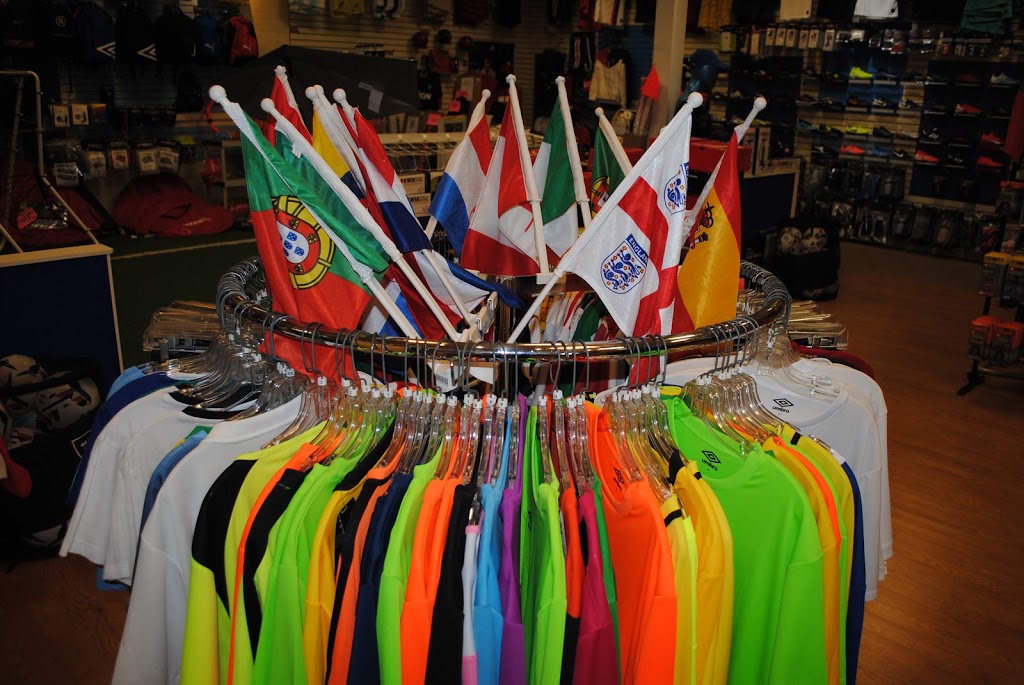 Soccer World | 521 North Service Rd E, Oakville, ON L6H 5R2, Canada | Phone: (905) 815-8939