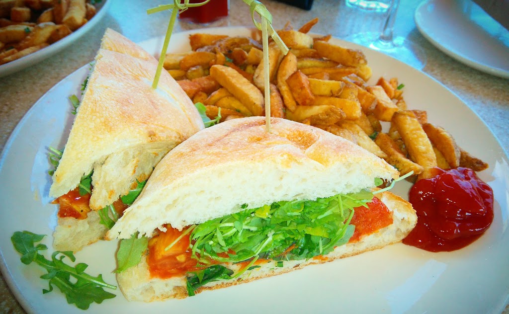 Arms Reach Bistro | 4390 Gallant Ave #107c, North Vancouver, BC V7G 1L2, Canada | Phone: (604) 929-7442