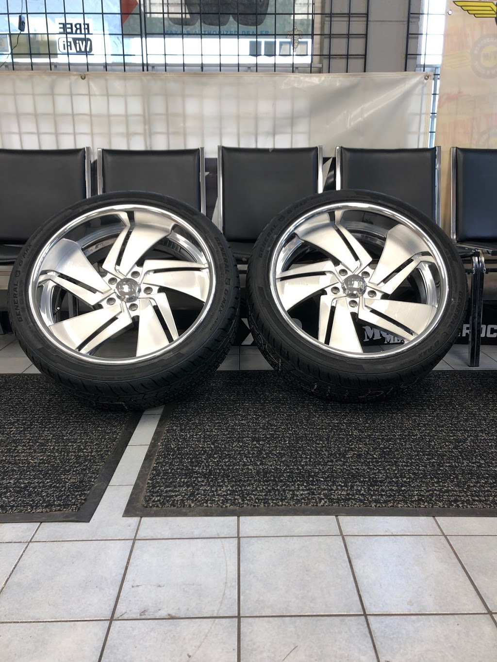 R/T Tires & Wheels LTD | 2101 152 St, Surrey, BC V4A 4N7, Canada | Phone: (604) 535-0262