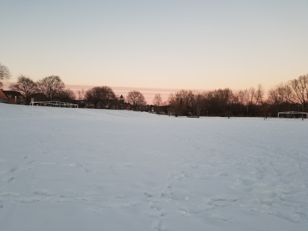 Machell Park Ice Rink | Machell Park, Aurora Heights Dr, Aurora, ON L4G 2W4, Canada | Phone: (905) 727-3123