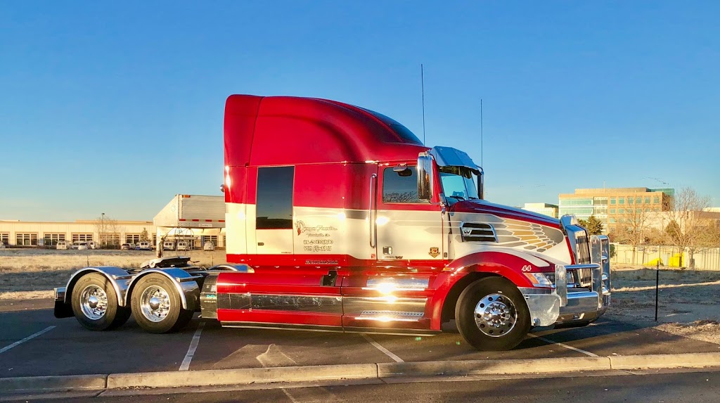 Camions Sterling Western Star Mauricie | 1655 Boulevard de Port Royal, Bécancour, QC G9H 1X7, Canada | Phone: (819) 233-3633