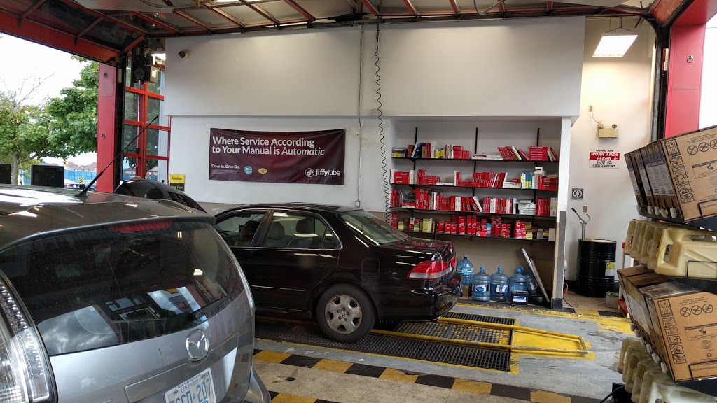 Jiffy Lube | 2525 Thomas St, Mississauga, ON L5M 5J3, Canada | Phone: (905) 821-1569