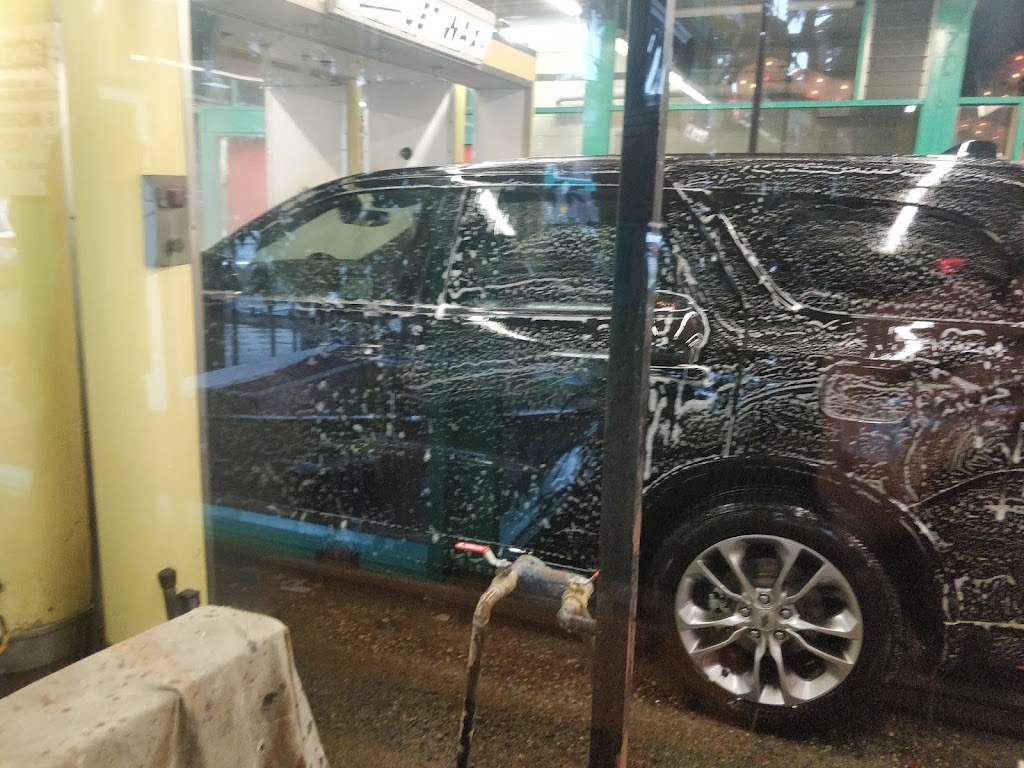 Oasis Automatic Car Wash Ltd | 671 3rd St W, North Vancouver, BC V7M 1H1, Canada | Phone: (604) 987-9112
