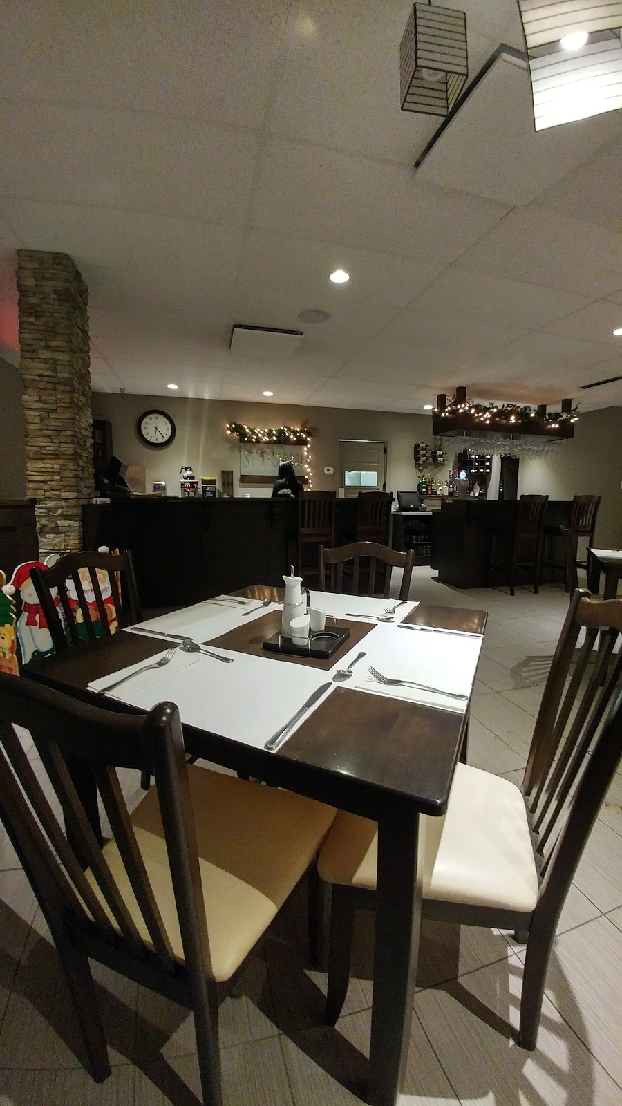 Restaurant Le St-Théodore | 7800 QC-125, Chertsey, QC J0K 3K0, Canada | Phone: (450) 882-1596